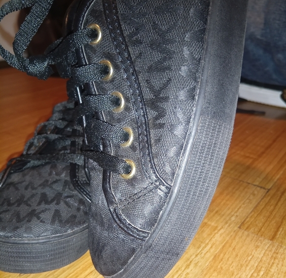 Michael Kors Rita 3 Black Monogram Sneakers Size 5 - Picture 5 of 12